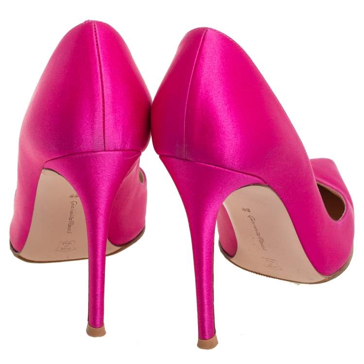 Pre Owned Gianvito Rossi Pink Satin Pointed Toe Pumps Size 39