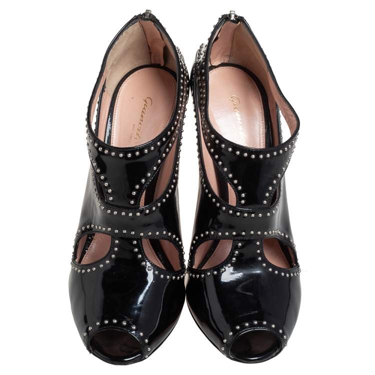 Pre Owned Gianvito Rossi Black Patent Leather Studded Ankle Booties Size 37