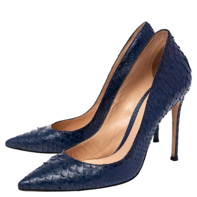 Pre Owned Gianvito Rossi Blue Python Gianvito Pointed Toe Pumps Size 39.5