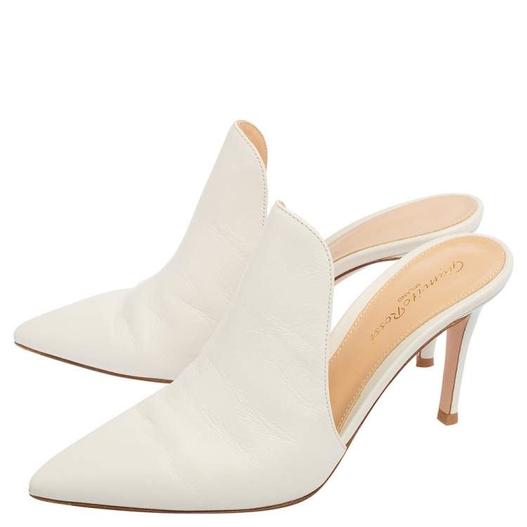Pre Owned Gianvito Rossi White Leather Aramis Mules Size 36