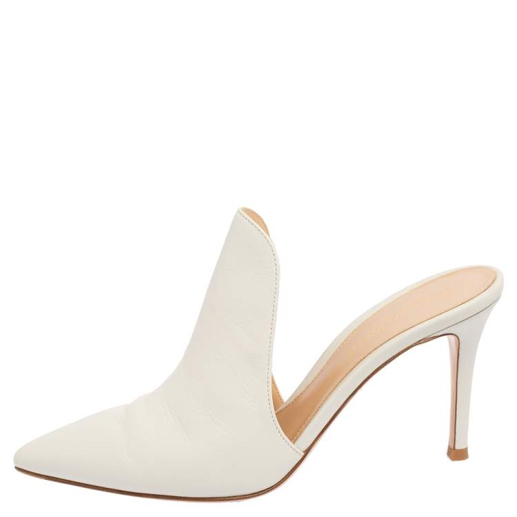Pre Owned Gianvito Rossi White Leather Aramis Mules Size 36
