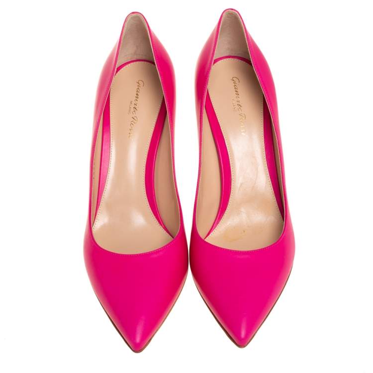 Pre Owned Gianvito Rossi Pink Leather Pointed Toe Pumps Size 41