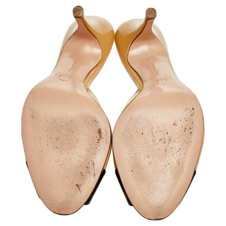 Pre Owned Gianvito Rossi Beige/Black Patent Leather Sandals Size 37.5