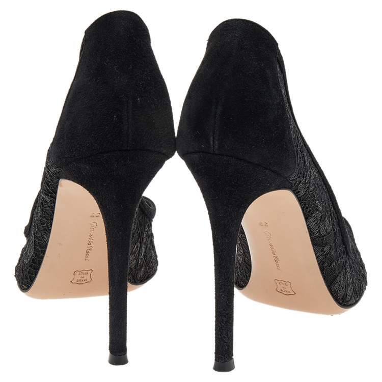 Pre Owned Gianvito Rossi Black Lace and Suede Pointed Toe Pumps Size 39