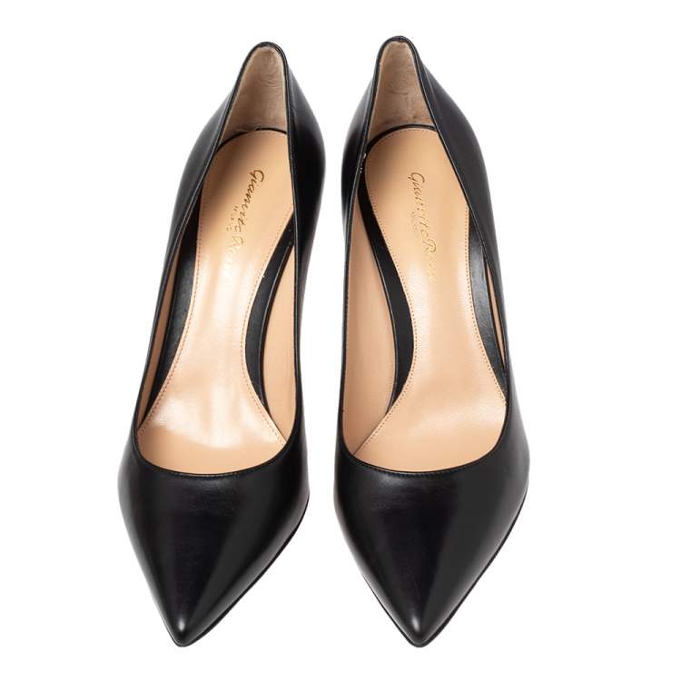 Pre Owned Gianvito Rossi Black Leather Pointed Toe Pumps Size 40