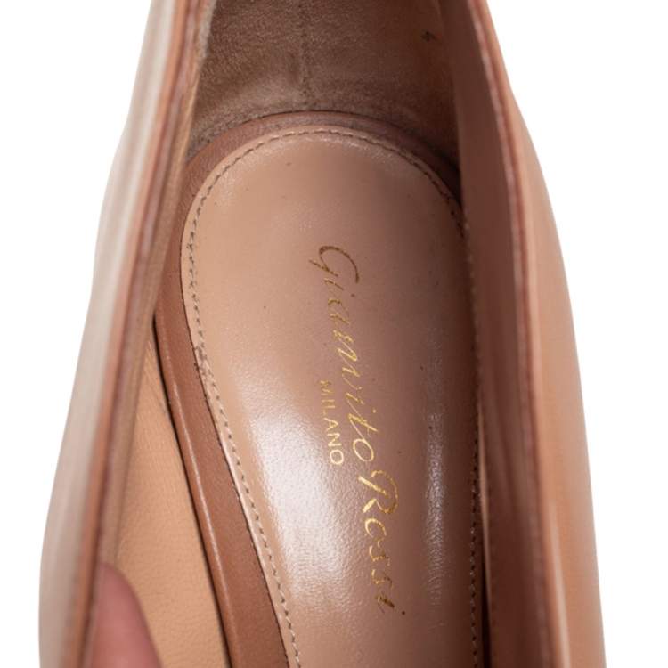 Pre Owned Gianvito Rossi Beige Leather Vamp Booties Size 39