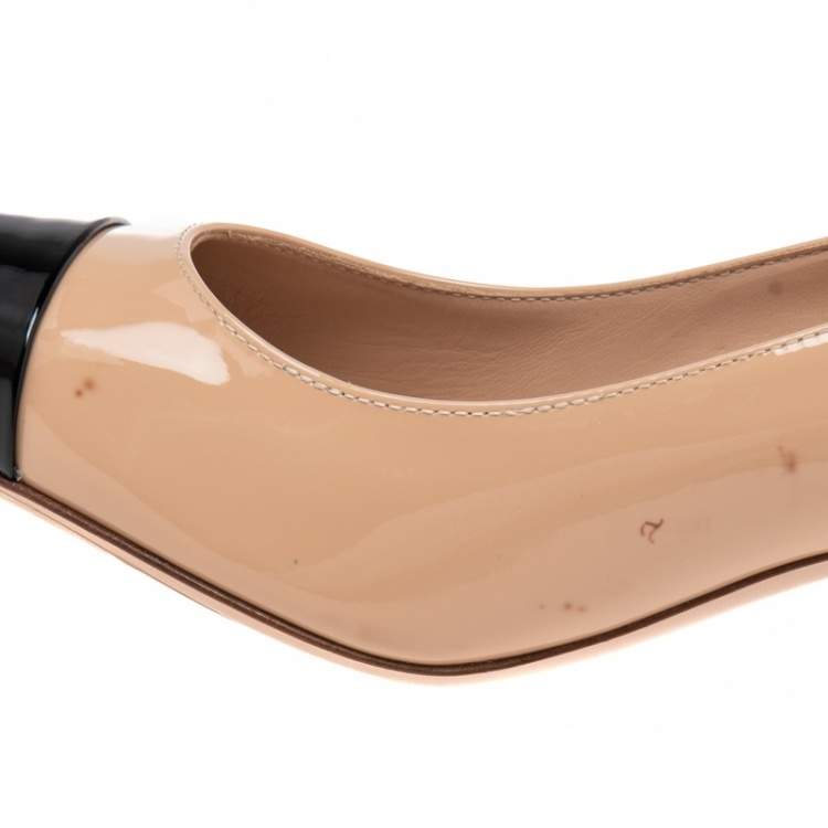 Pre Owned Gianvito Rossi Beige/Black Patent Leather Lucy Pointed Toe Pumps Size 38