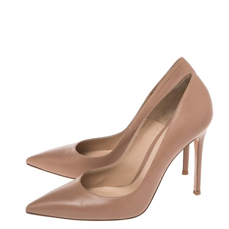 Pre Owned Gianvito Rossi Beige Leather Pointed Toe Pumps Size 41