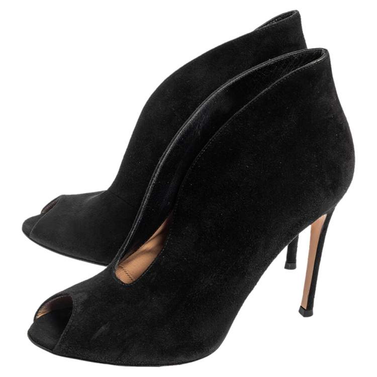 Pre Owned Gianvito Rossi Black Suede Vamp Peep Toe Booties Size 39