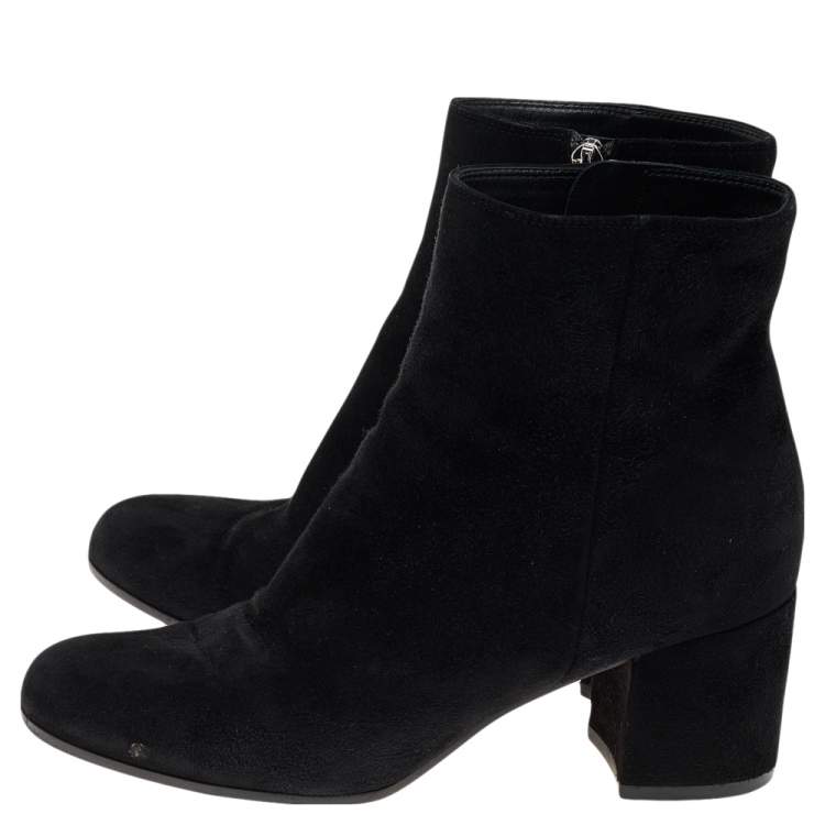 Pre Owned Gianvito Rossi Black Suede Ankle Boots Size 37