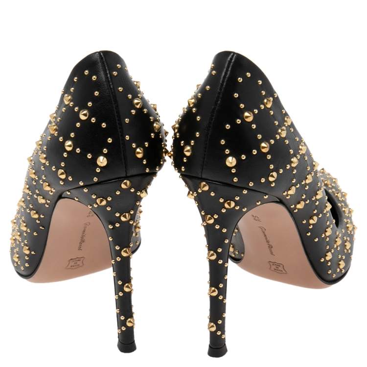 Pre Owned Gianvito Rossi Black Studded Leather Pointed-Toe Pumps Size 39.5