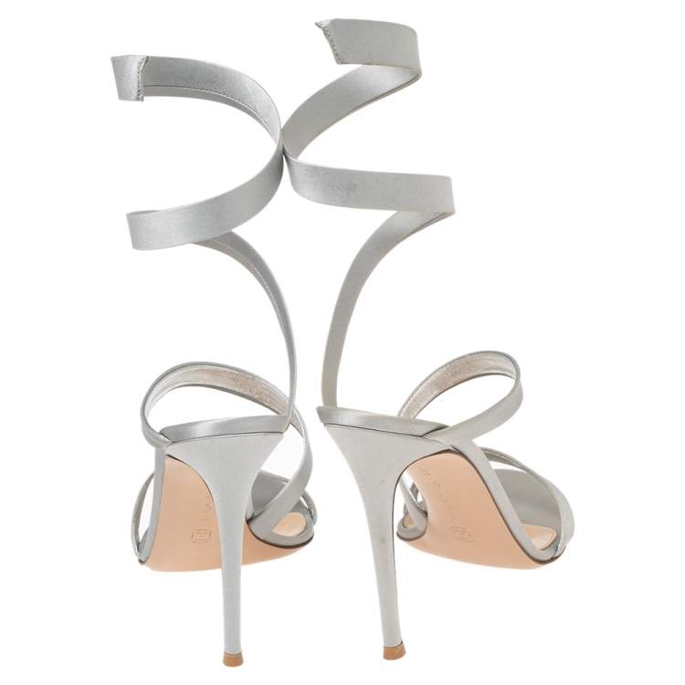 Pre Owned Gianvito Rossi Grey Satin Opera Sandals Size 41.5