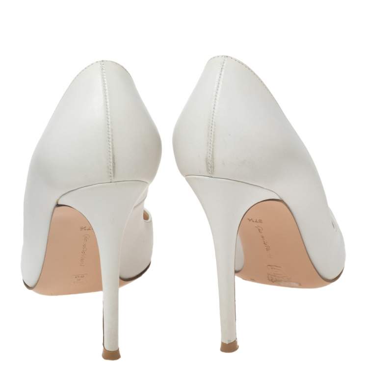 Pre Owned Gianvito Rossi White Leather Pointed Toe Pumps Size 37.5