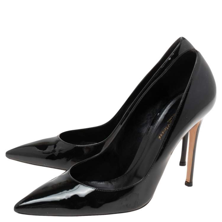 Pre Owned Gianvito Rossi Black Patent Leather Pointed-Toe Pumps Size 40