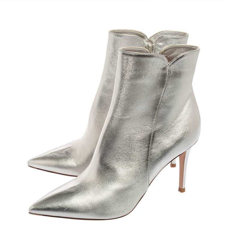 Pre Owned Gianvito Rossi Silver Leather  Ankle Boots Size 39.5