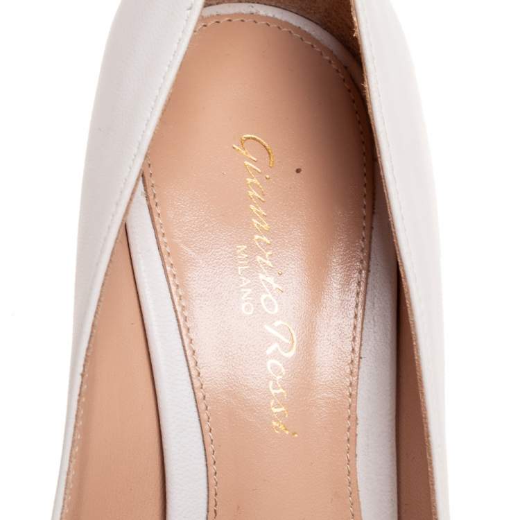 Pre Owned Gianvito Rossi Off White Leather Pointed Toe Pumps Size 36.5 