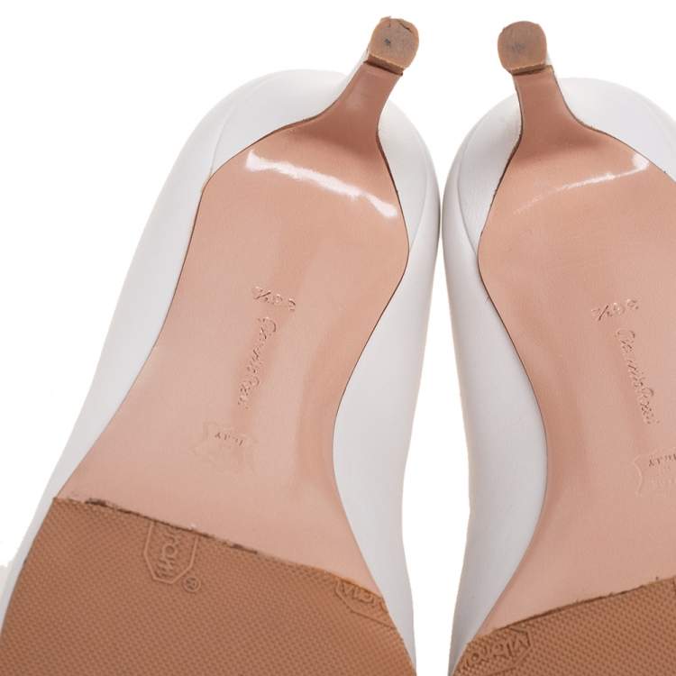 Pre Owned Gianvito Rossi Off White Leather Pointed Toe Pumps Size 36.5 