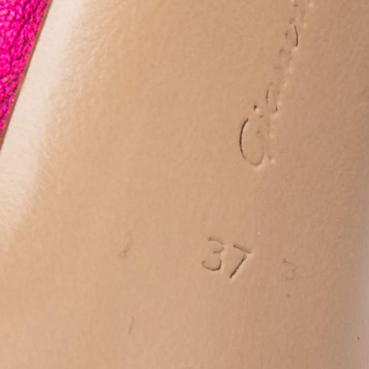 Pre Owned Gianvito Rossi Pink Leather And PVC Plexi Pumps Size 37