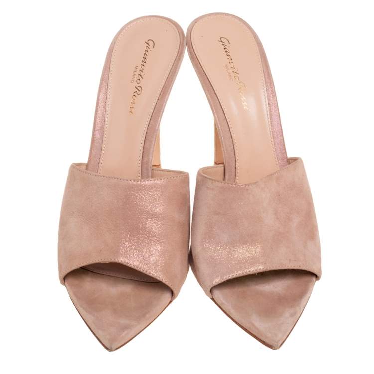 Pre Owned Gianvito Rossi Beige Laminated Suede Elle Slide Sandals Size 39