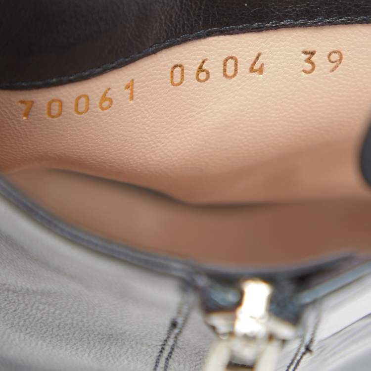 Pre Owned Gianvito Rossi Black Patent and Leather Lace-Up Ankle Booties Size 39