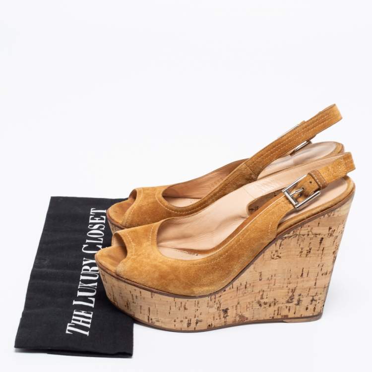 Pre Owned Gianvito Rossi Light Brown Suede Wedge Sandals Size 38