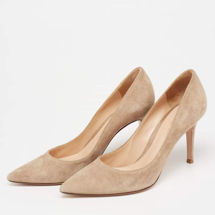 Pre Owned Gianvito Rossi Beige Suede Pointed-Toe Pumps Size 38