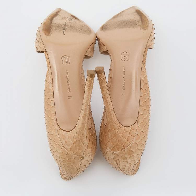 Pre Owned Gianvito Rossi Beige Python Leather Pointed Toe D'Orsay Pumps Size 39