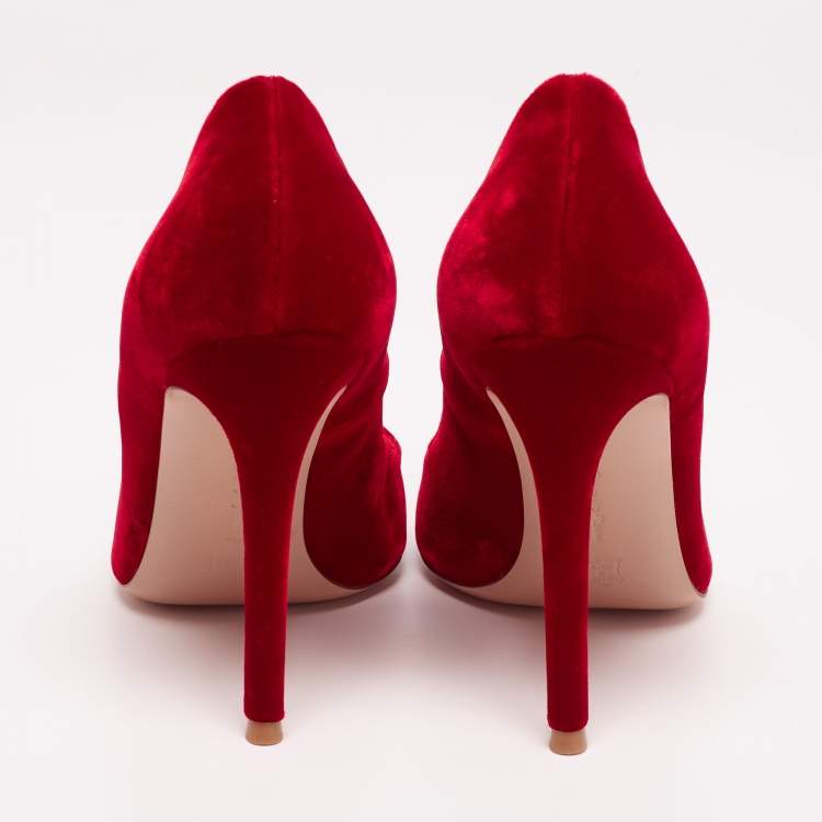 Pre Owned Gianvito Rossi Red Velevt Pointed Toe Pumps Size 38