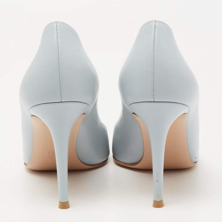 Pre Owned Gianvito Rossi Light Blue Leather Pointed-Toe Pumps Size 41