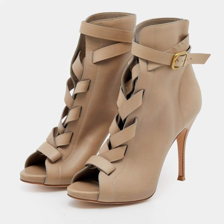 Pre Owned Gianvito Rossi Beige Leather Buckle Lace-Up Ankle Booties Size 36