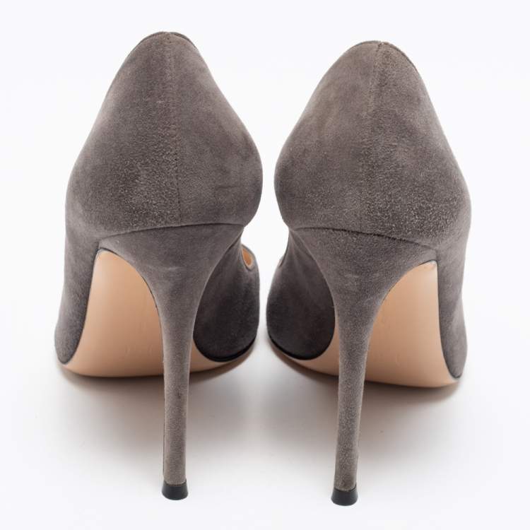 Pre Owned Gianvito Rossi Grey Suede Pointed Toe Pumps Size 40