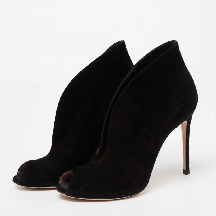 Pre Owned Gianvito Rossi Black Suede Vamp Peep-Toe Booties Size 39