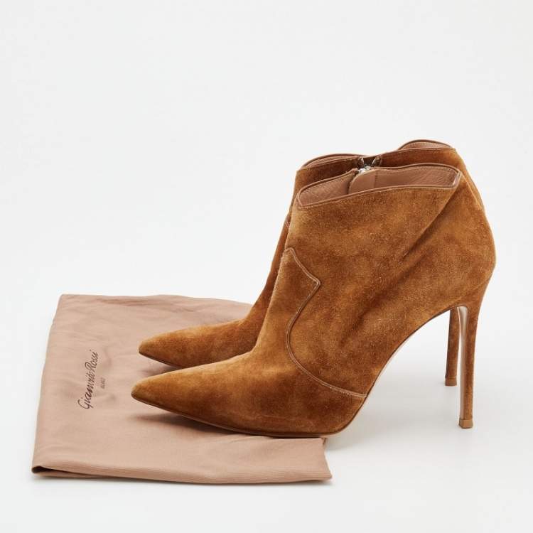 Pre Owned Gianvito Rossi Brown Suede Pointed Toe Ankle Booties Size 41