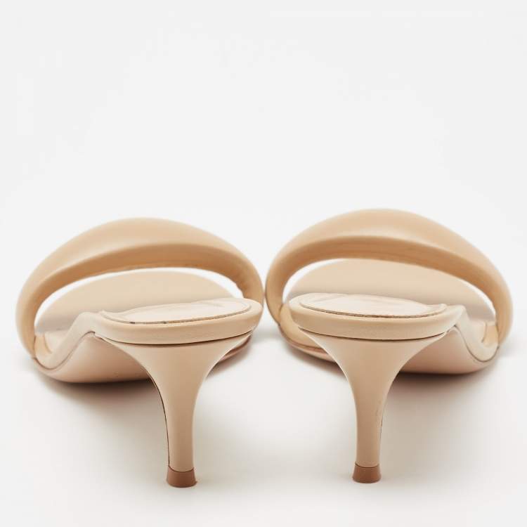 Pre Owned Gianvito Rossi Beige Leather Bijoux Slide Sandals Size 40