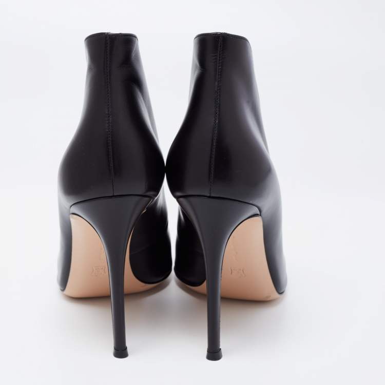 Pre Owned Gianvito Rossi Black Leather Vamp Peep Toe Booties Size 41