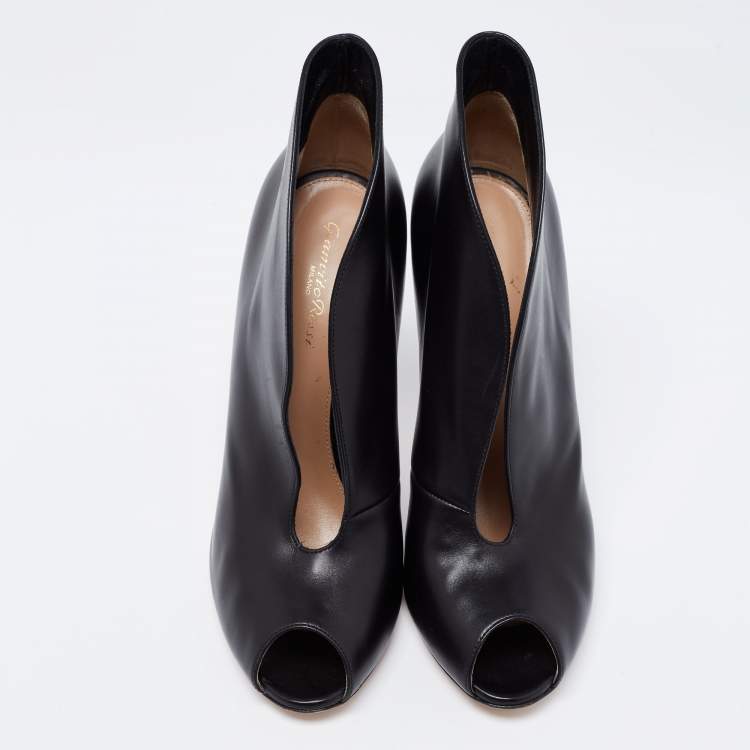 Pre Owned Gianvito Rossi Black Leather Vamp Peep Toe Booties Size 41