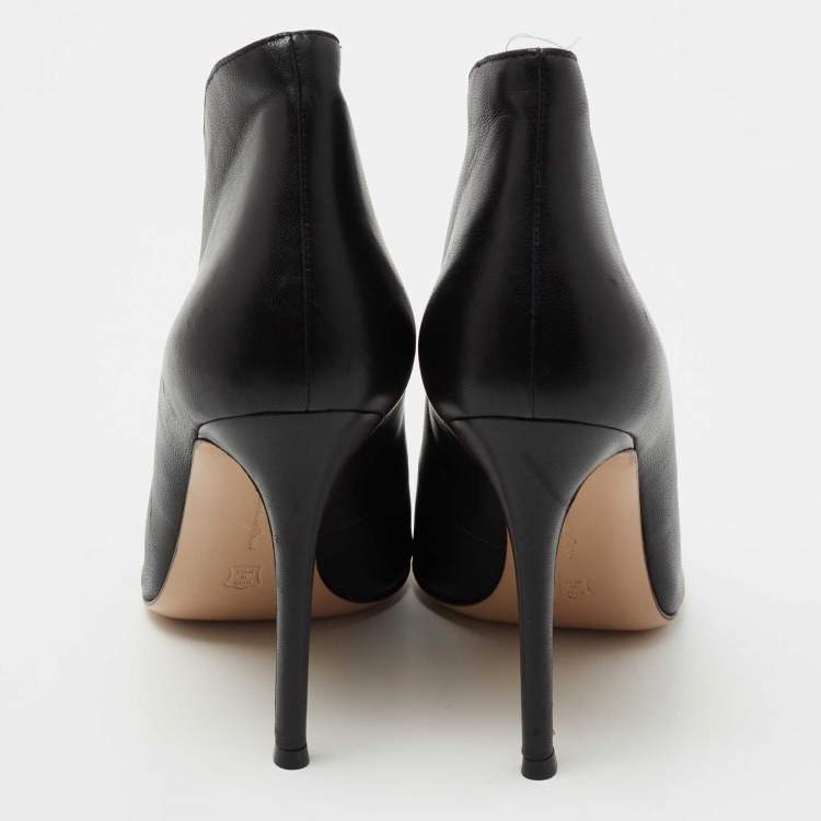 Pre Owned Gianvito Rossi Black Leather V-Neck Peep-Toe Ankle Booties Size 38.5