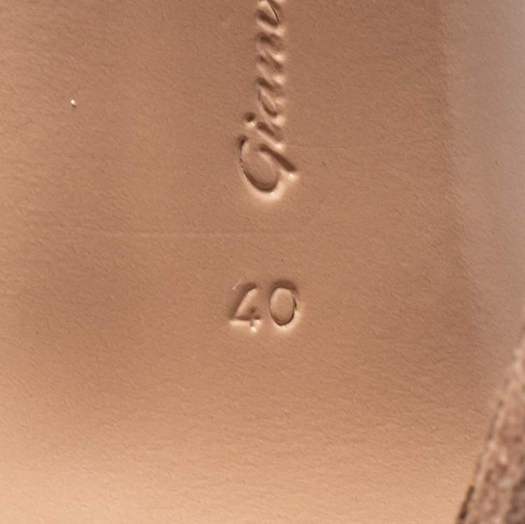 Pre Owned Gianvito Rossi Pink Suede Vamp Booties Size 40