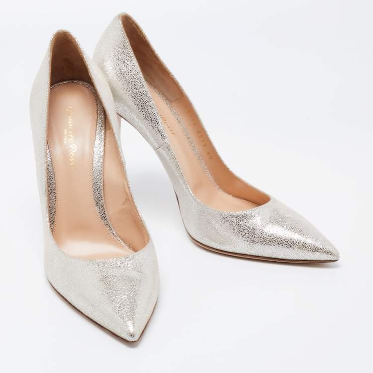 Pre Owned Gianvito Rossi Metallic Silver Suede Pointed Toe Pumps Size 40
