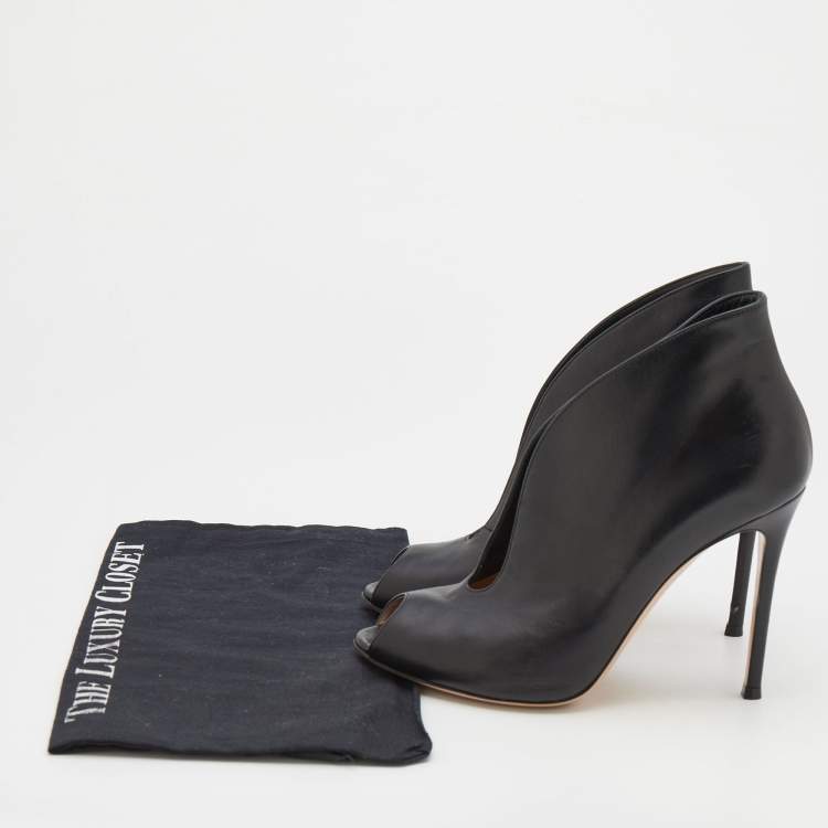 Pre Owned Gianvito Rossi Black Leather Peep Toe Booties Size 39.5