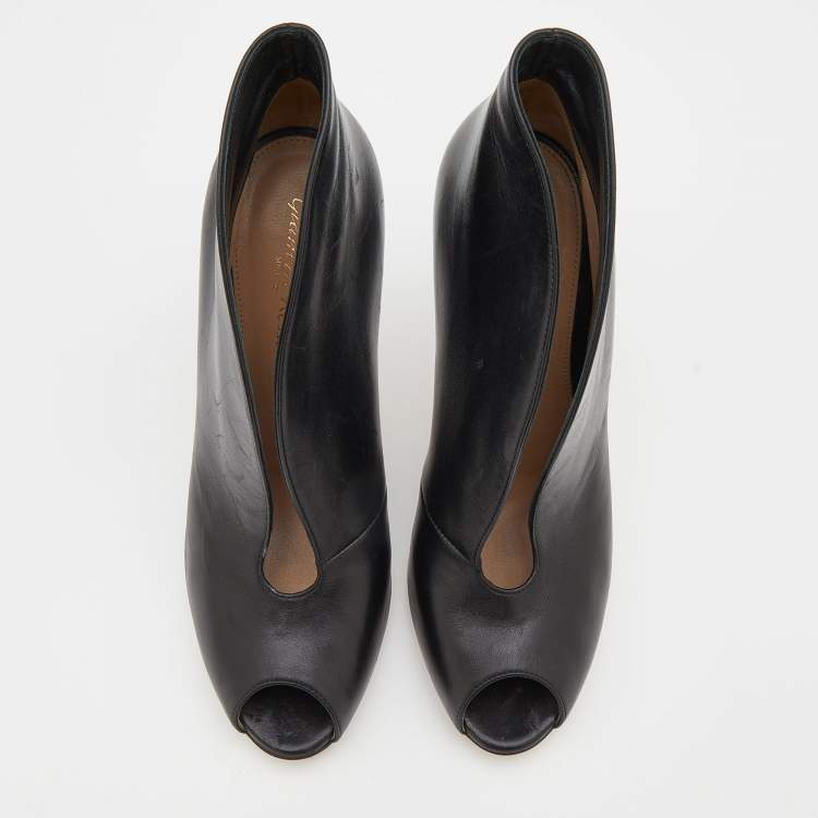 Pre Owned Gianvito Rossi Black Leather Peep Toe Booties Size 39.5