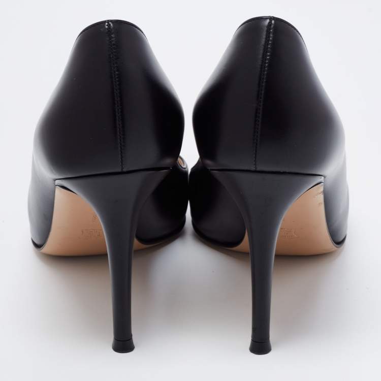 Pre Owned Gianvito Rossi Black Leather Pointed Toe Pumps Size 39