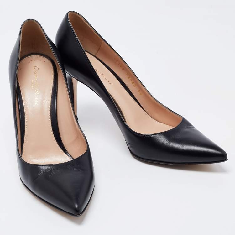 Pre Owned Gianvito Rossi Black Leather Pointed Toe Pumps Size 39