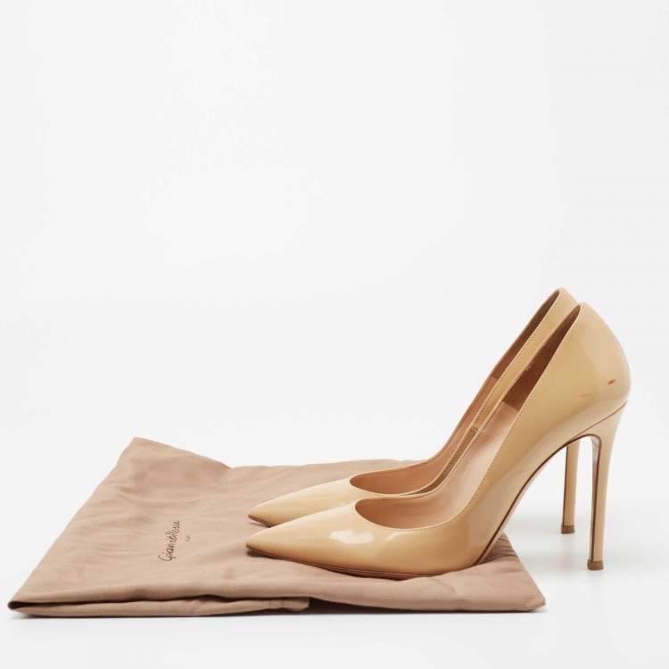 Pre Owned Gianvito Rossi Beige Patent Leather Pointed Toe Pumps Size 38