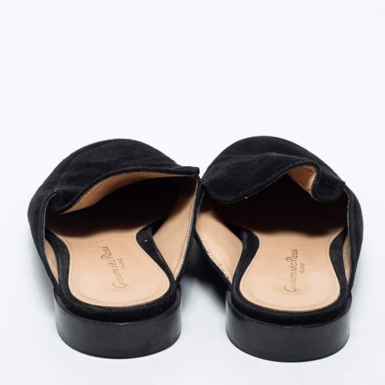 Pre Owned Gianvito Rossi Black Velvet Slip on Flat Mules Size 35.5