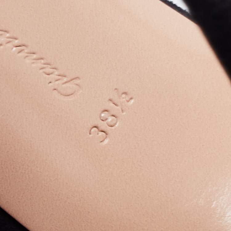 مملوكة مسبقًا Gianvito Rossi Black Suede and PVC  Slide Sandals Size 38.5 