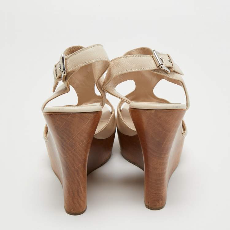 Pre Owned Gianvito Rossi Cream Leather Ankle Strap Platform Wedge Sandals Size 40.5