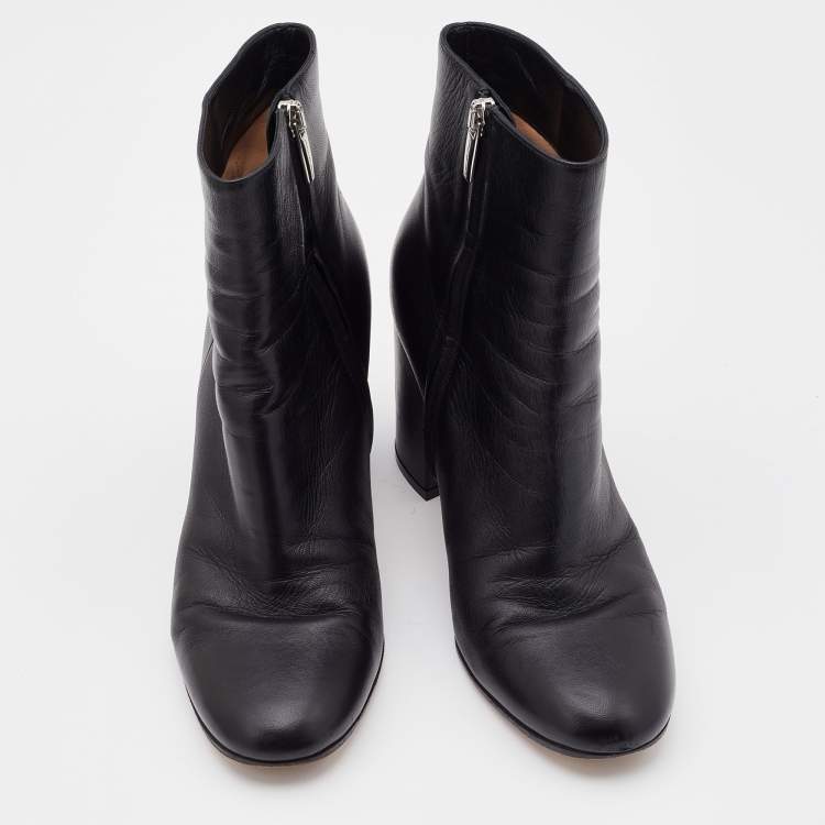Pre Owned Gianvito Rossi Black Leather Ankle Length Boots Size 37