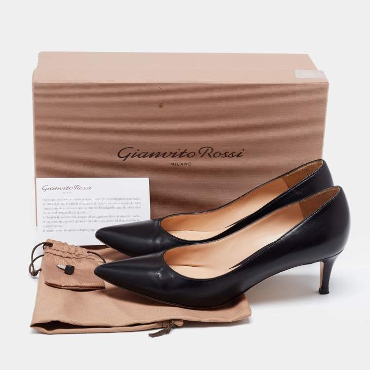 Pre Owned Gianvito Rossi Black Leather Pointed Toe Pumps Size 35.5