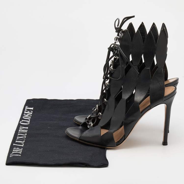 Pre Owned Gianvito Rossi Black Cutout Leather Lace Up Ankle Booties Size 37